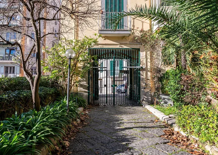 Via Annibale Caccavello 10 - Primo Piano