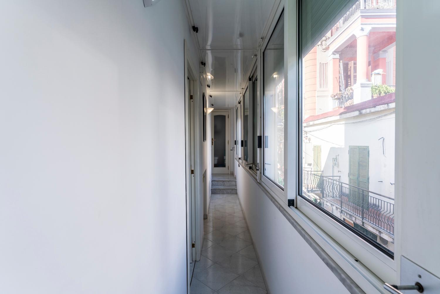 Via Annibale Caccavello 10 - Primo Piano Apartment *